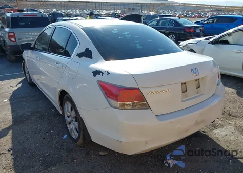 2008 Honda Accord 2.4 Lx z USA, uszkodzony, nr VIN 1HGCP26308A117980